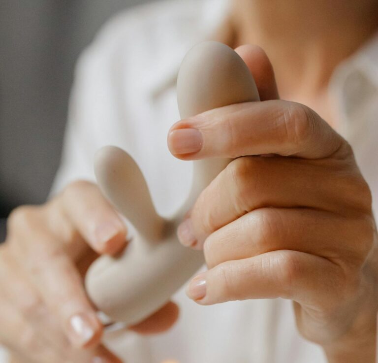 Jak zacząć z zabawkami erotycznymi? Przewodnik dla początkujących